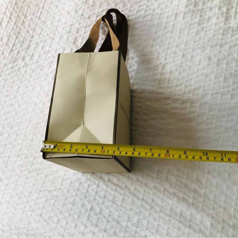David Yurman Cream and Black Shopping Gift Bag - Picture 4 of 9